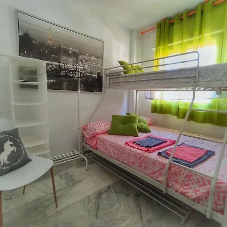 Apartment Y Parking En Pleno Centro, Damas *
