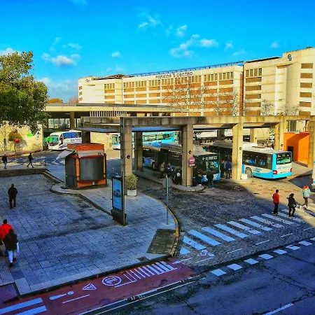 Y Parking En Pleno Centro, Damas * 우엘바